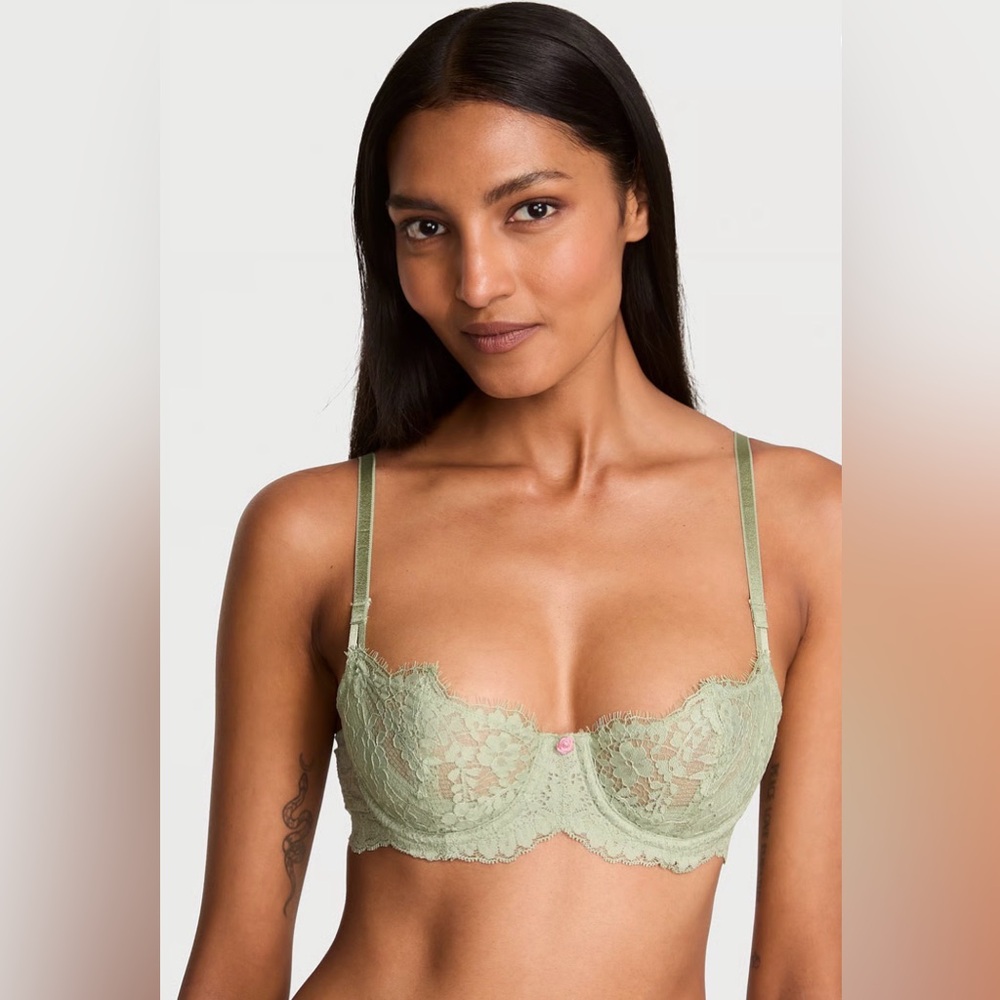 NWT Victoria’s Secret DREAM ANGELS Wicked Unlined Push-Up Lace Balconette Bra
